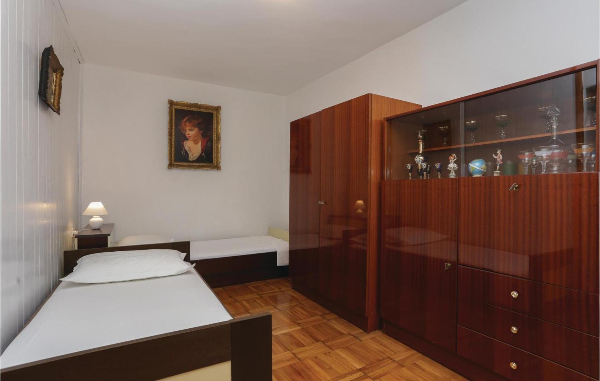 2 Bedroom Stunning Apartment In Kastel Kambelovac Kaštela 외부 사진
