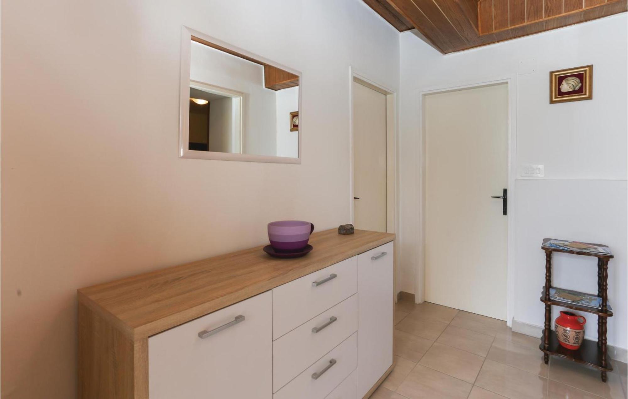 2 Bedroom Stunning Apartment In Kastel Kambelovac Kaštela 외부 사진