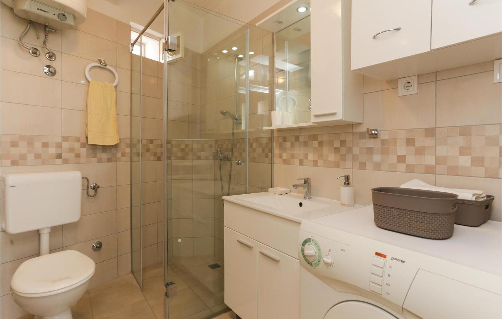 2 Bedroom Stunning Apartment In Kastel Kambelovac Kaštela 외부 사진