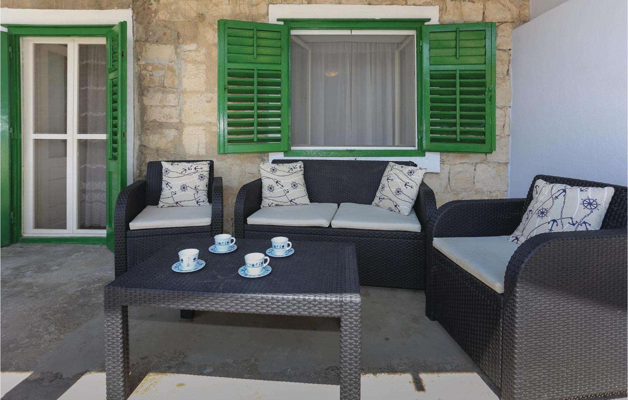 2 Bedroom Stunning Apartment In Kastel Kambelovac Kaštela 외부 사진